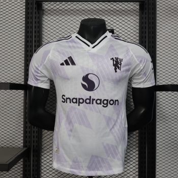 25-26 Manchester United Away, Player